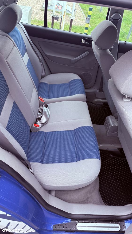 Volkswagen Golf - 36