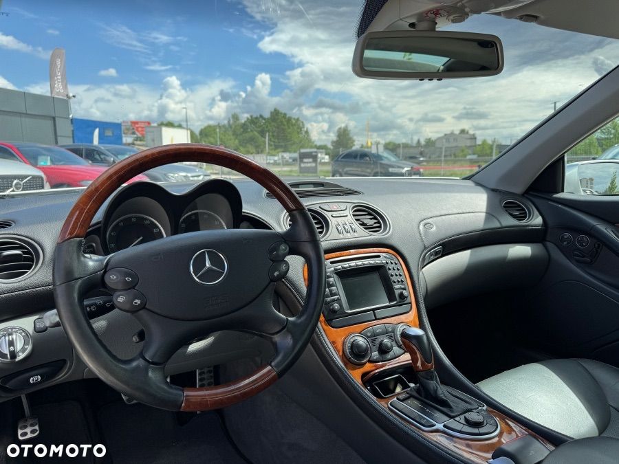 Mercedes-Benz SL - 11