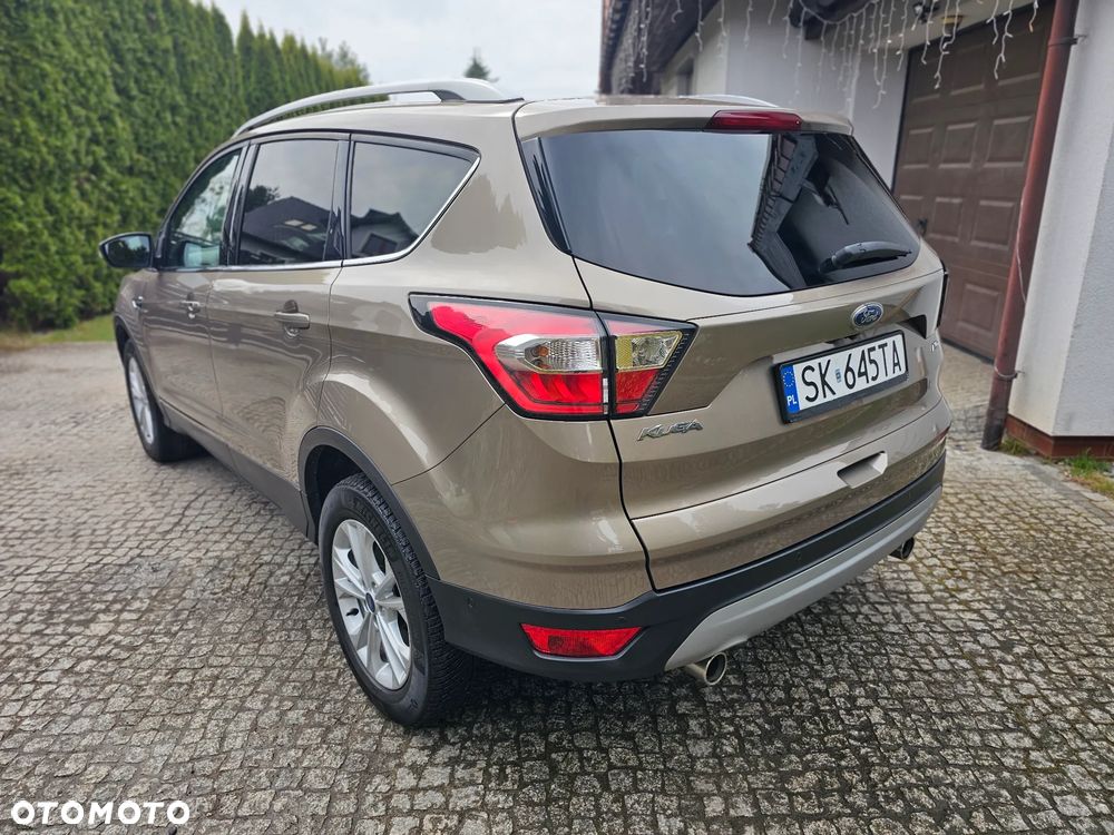Ford Kuga - 10