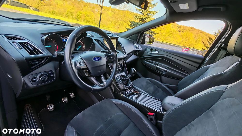 Ford Kuga 2.0 TDCi 4x2 ST-Line - 21