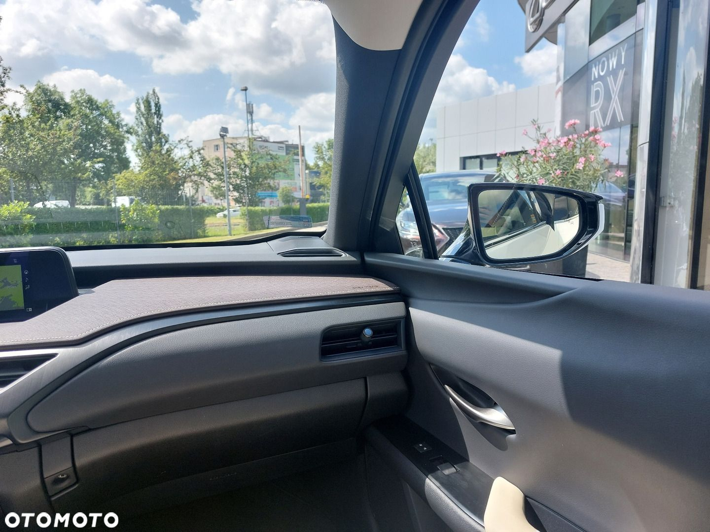 Lexus UX - 27