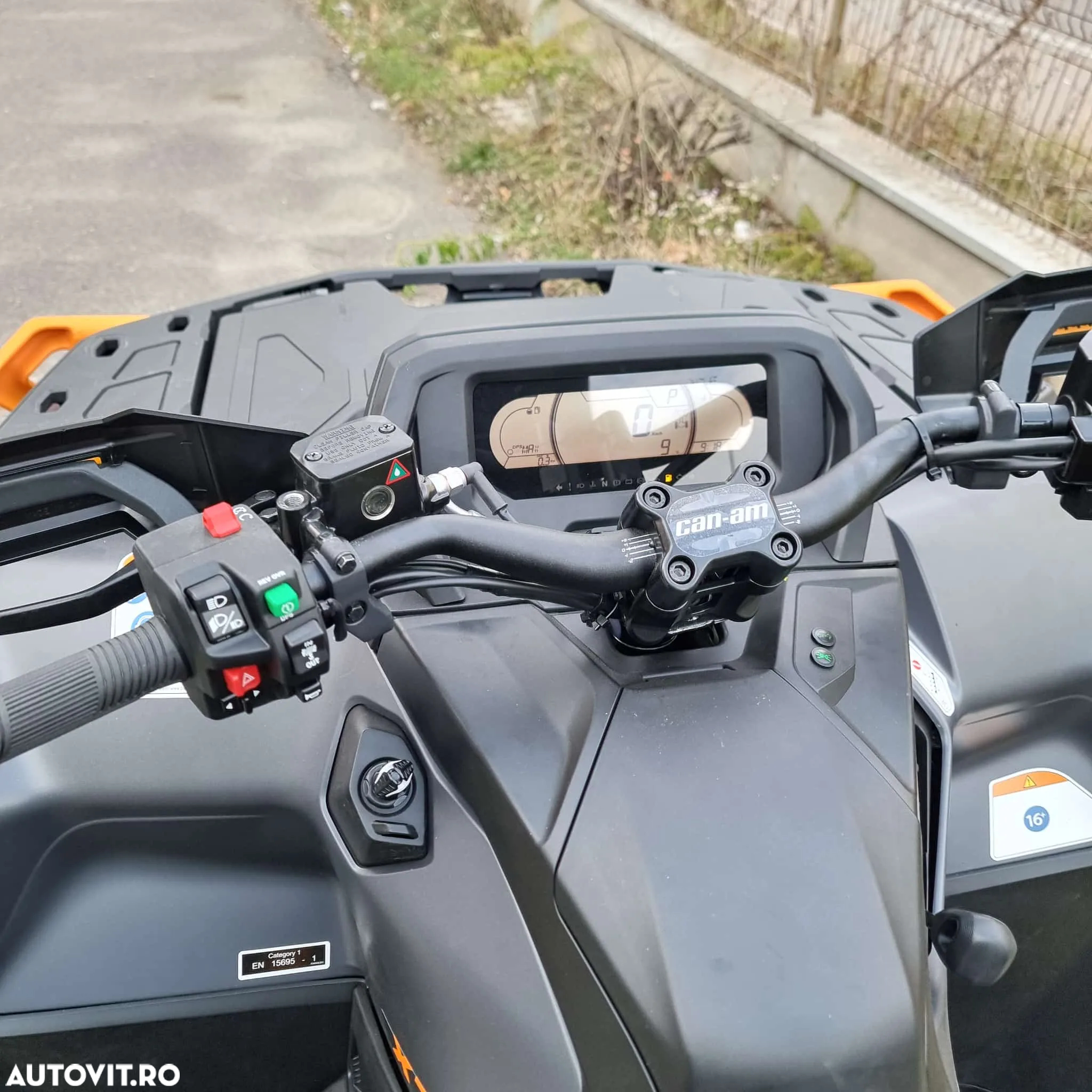 Can-Am Outlander Max - 4