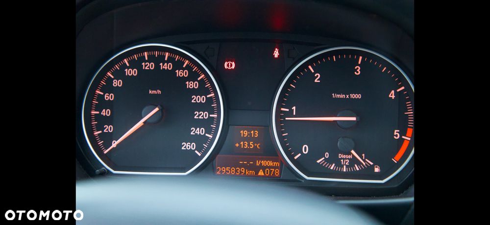 BMW Seria 1 120d DPF - 22