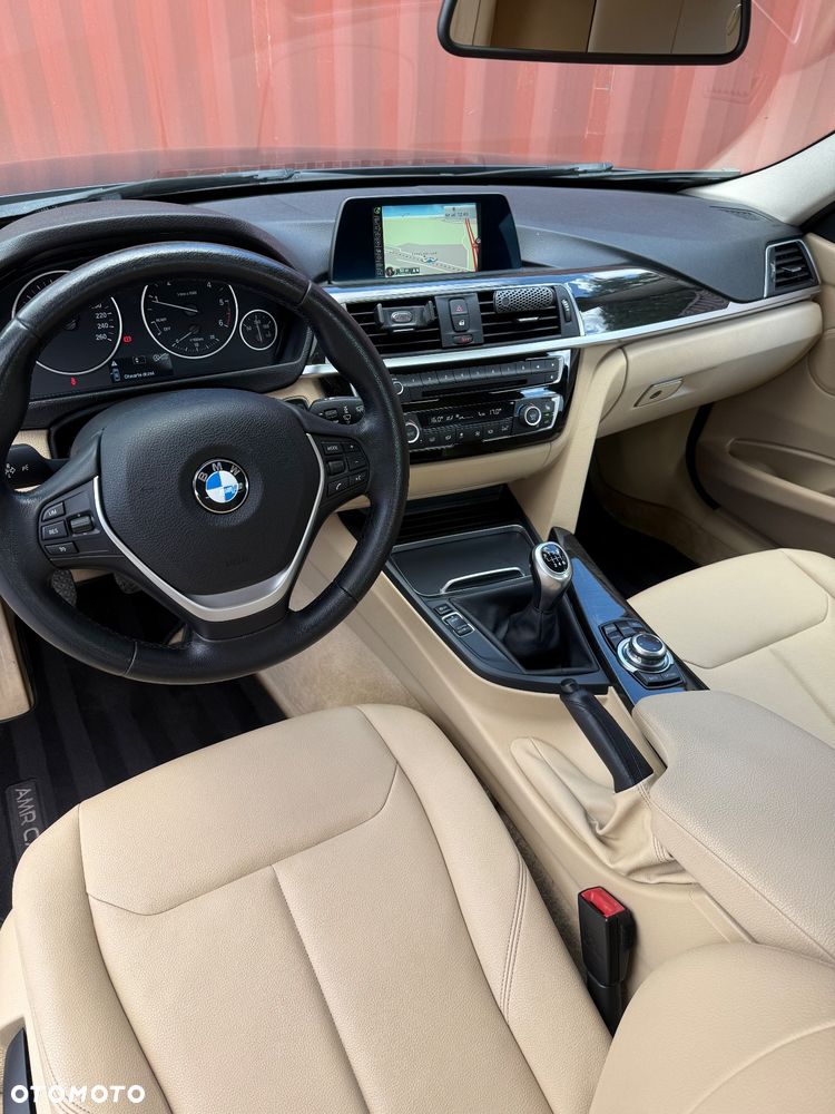 BMW Seria 3 318d Luxury Line - 18