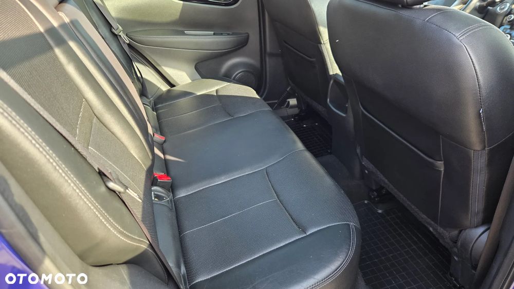 Nissan Qashqai 1.6 DCi Xtronic N-Connecta - 10