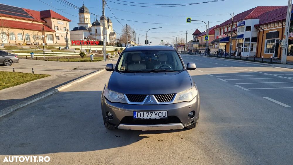 Mitsubishi Outlander 2.2 DI-D NAVI Instyle - 1