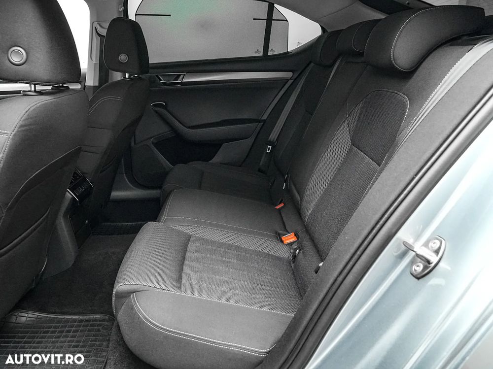 Skoda Superb 2.0 TDI DSG Style - 16