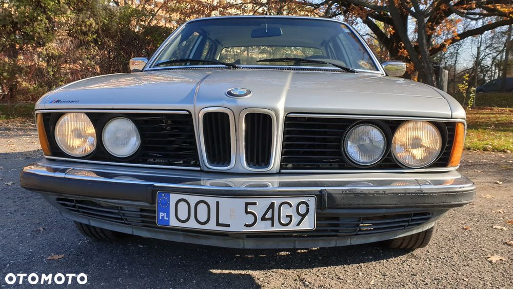 BMW Seria 7 - 18
