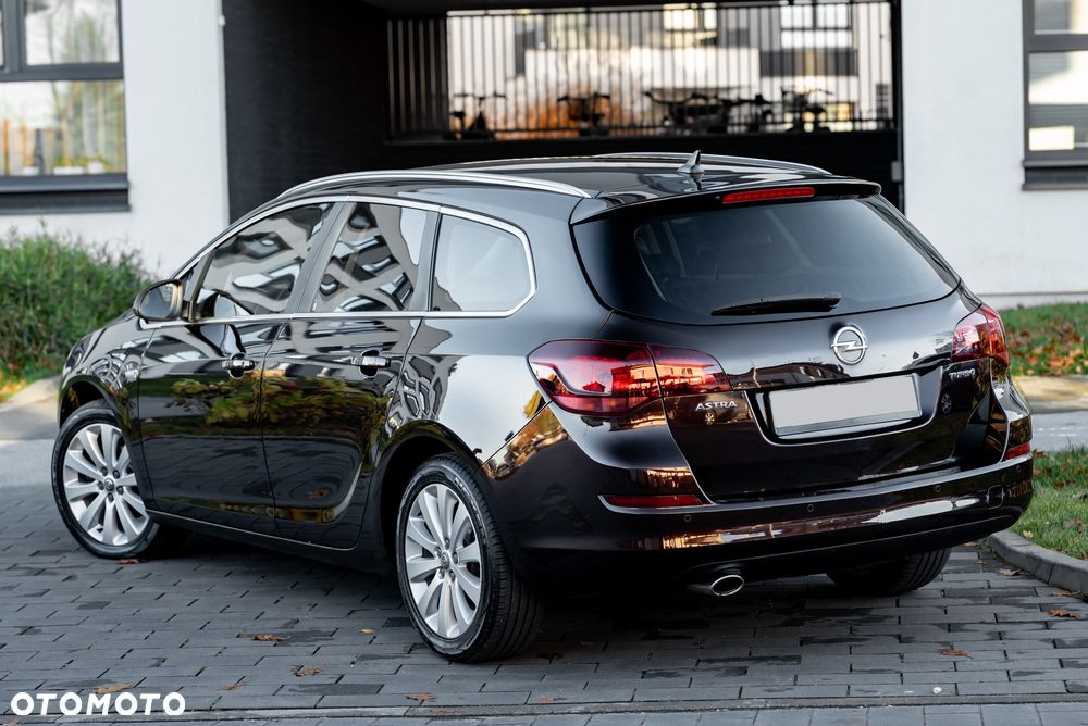 Opel Astra 1.4 Turbo Sports Tourer Automatik Exklusiv - 9