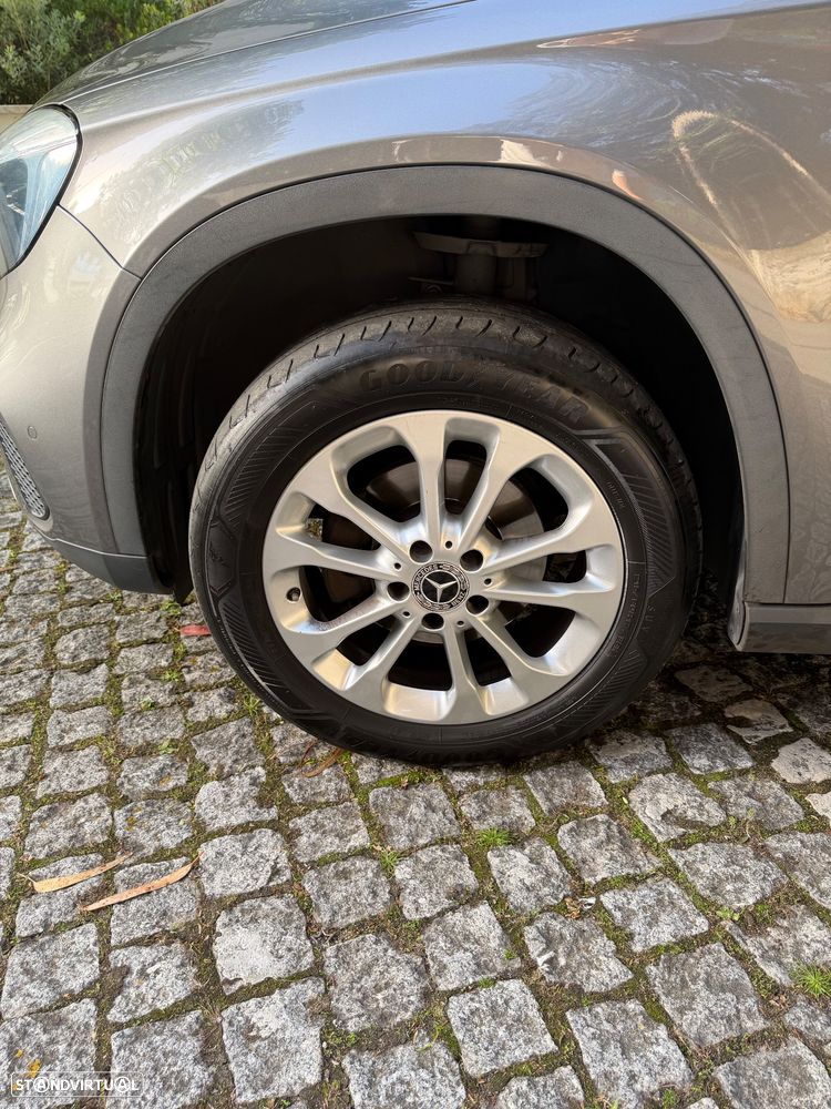 Mercedes-Benz GLA 180 CDI Urban - 11