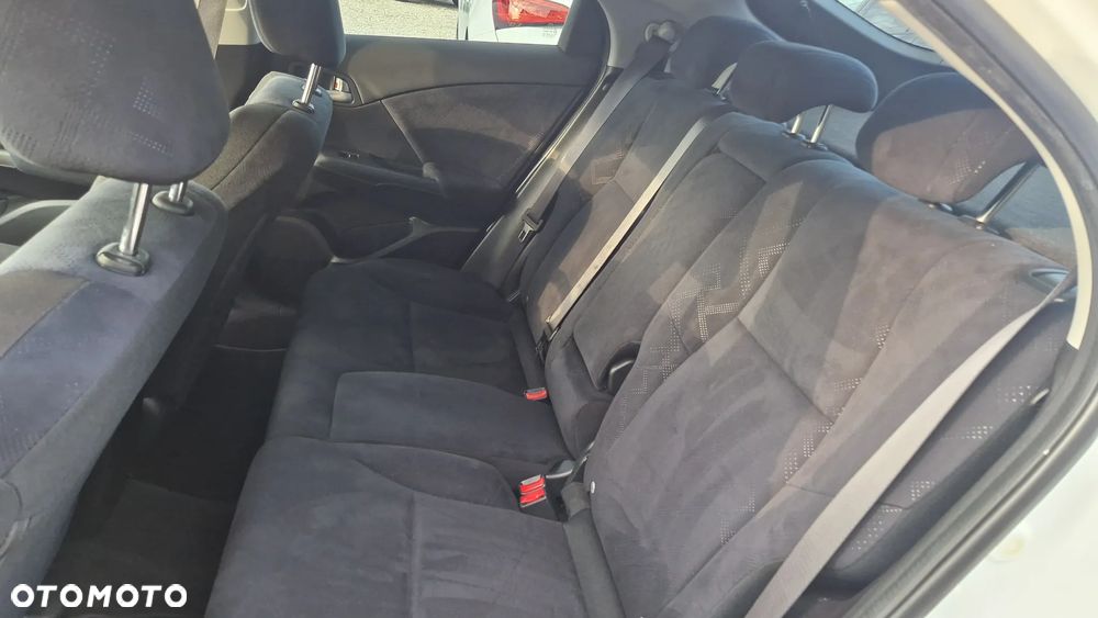 Honda Civic 1.8 i-VTEC Comfort Black Edition - 13