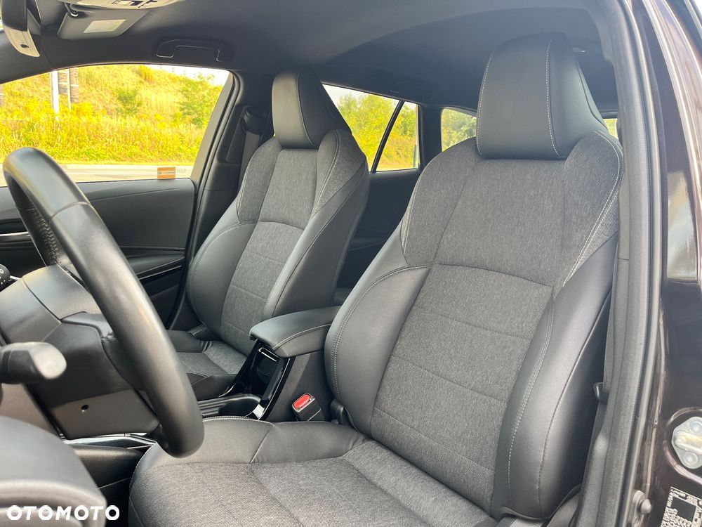 Toyota Corolla 1.8 Hybrid Comfort - 12