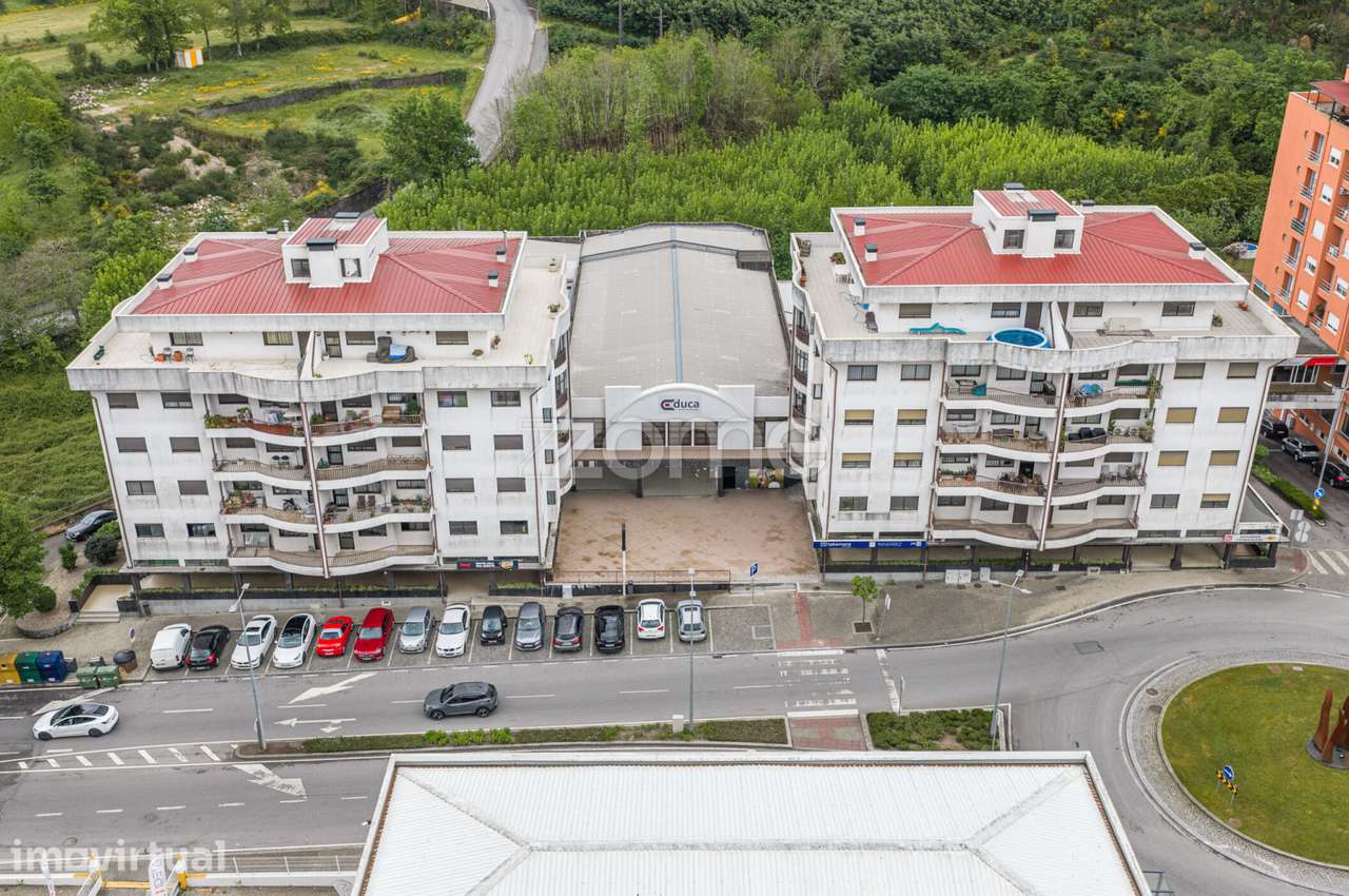 Espaço comercial em Rebordosa - Grande imagem: 2/19