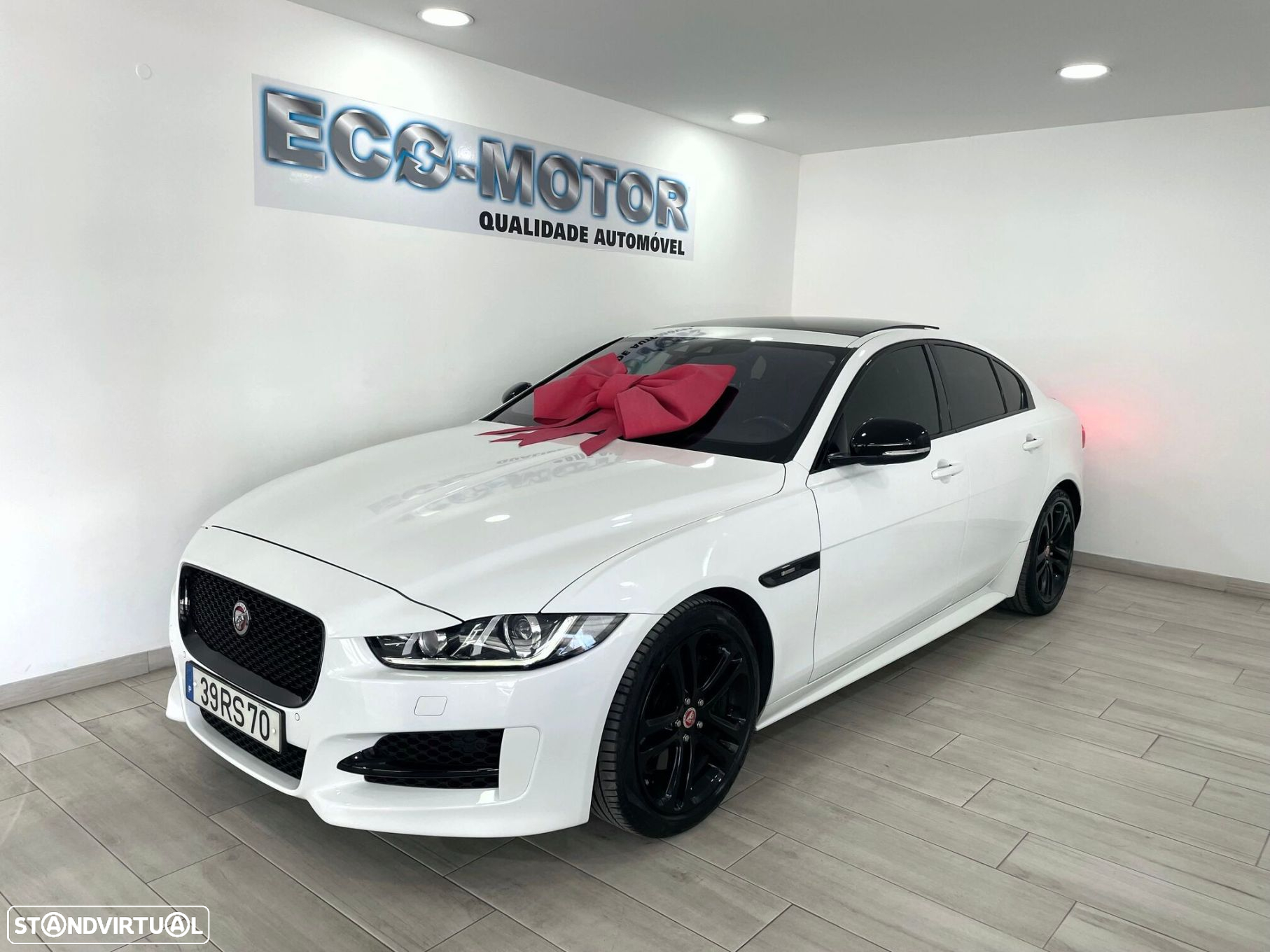 Jaguar XE 2.0 D R-Sport Aut. - 2