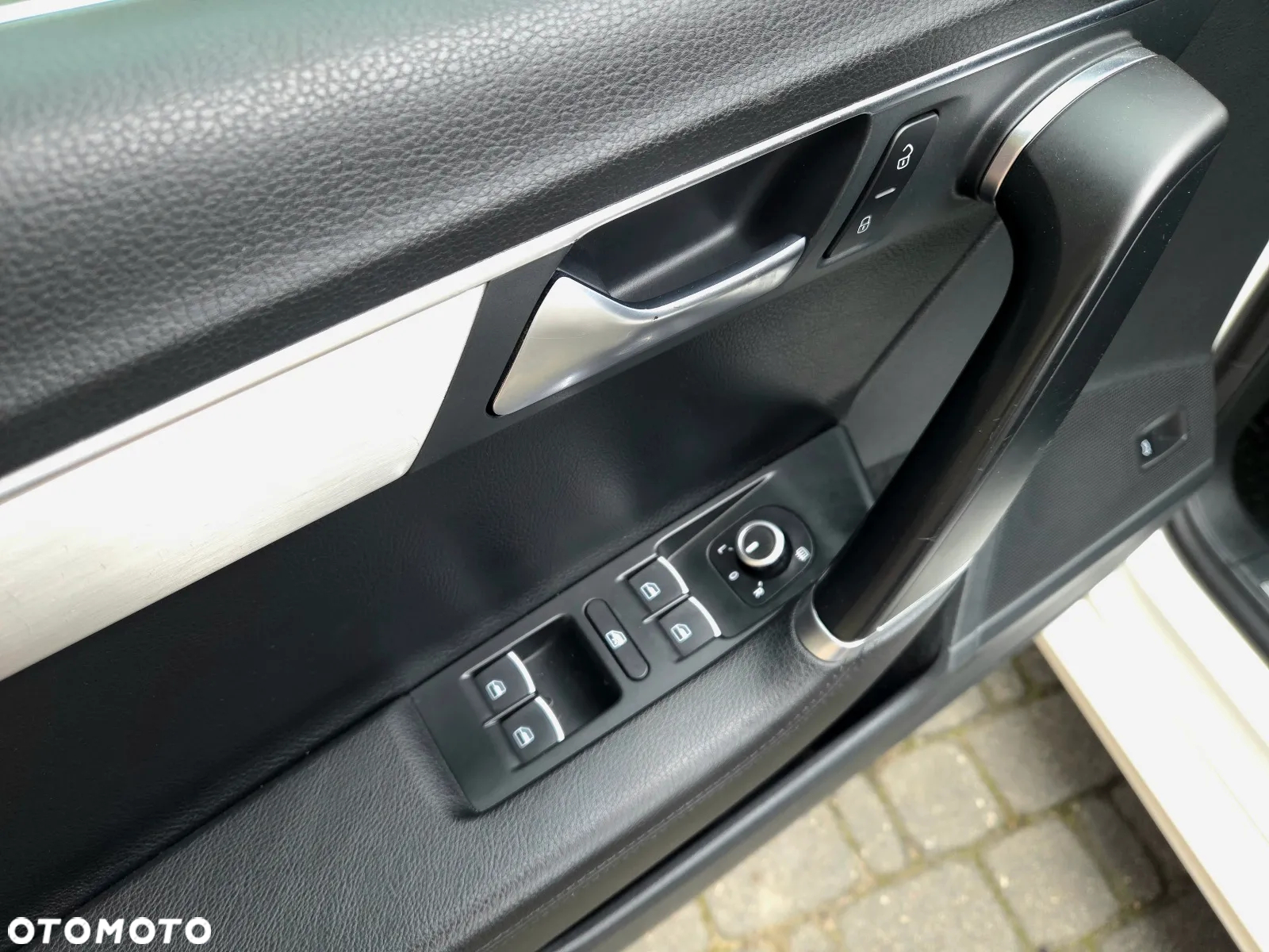 Volkswagen Passat 2.0 TDI Comfortline R-Style DSG - 32