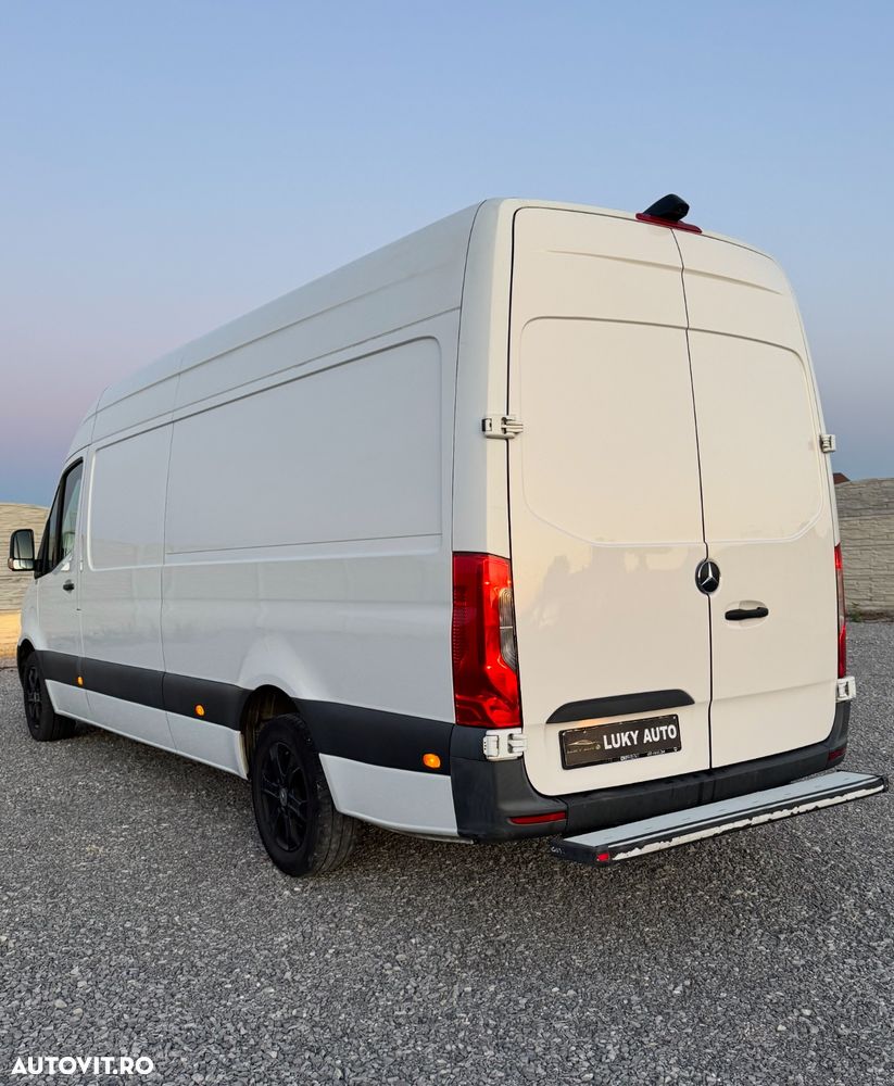 Mercedes-Benz Sprinter - 16