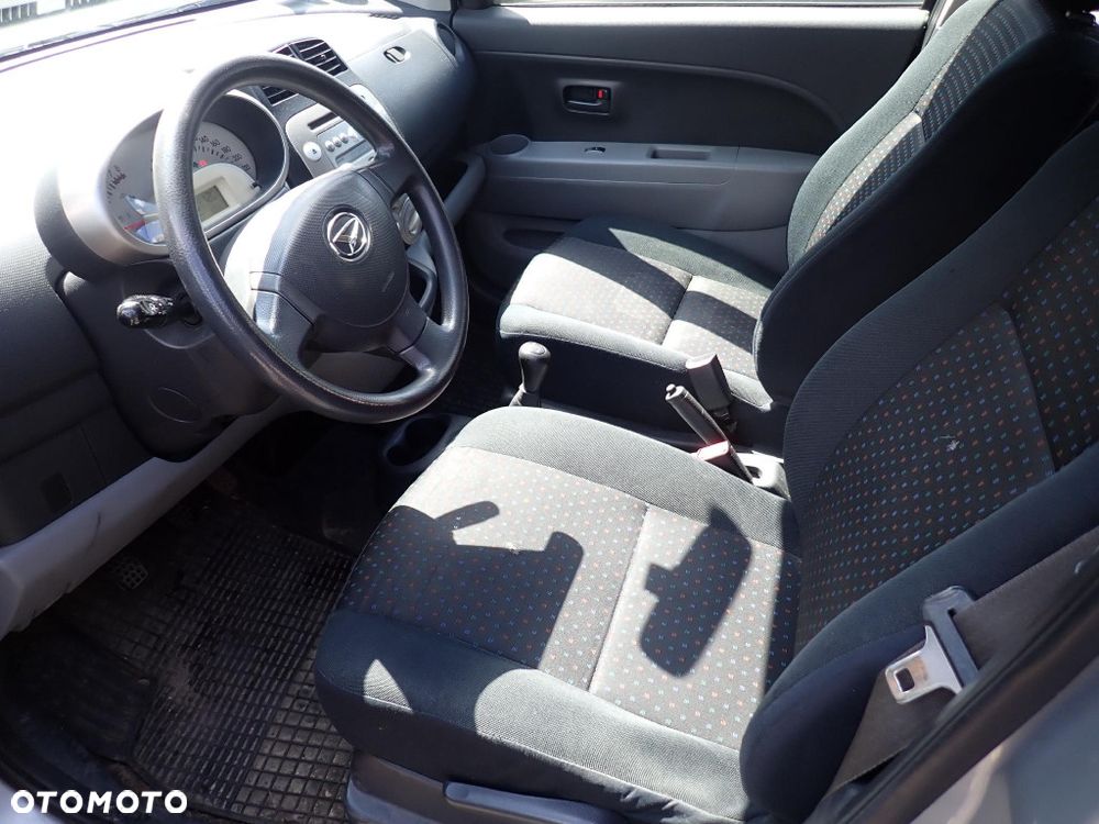 CZĘŚCI - Daihatsu Sirion II M300 1,0 69KM 1KR-FE HB 5D LIFT lakier S28 2008r. INDEX - 10094 - 7