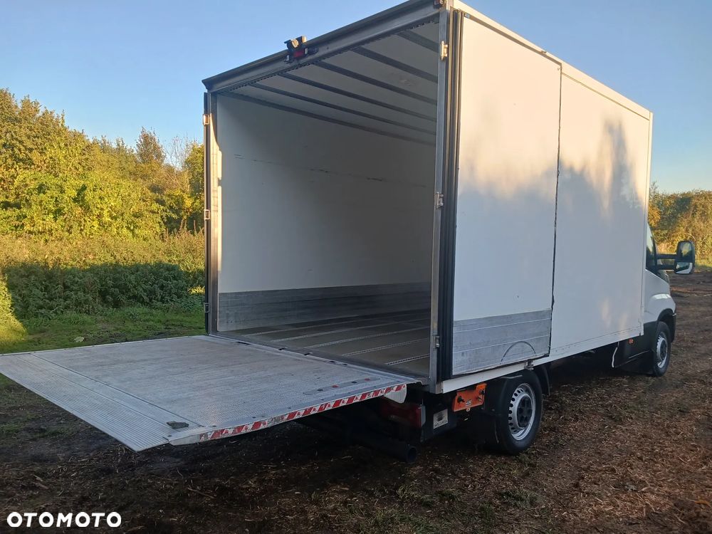 Iveco Daily 35S12 2017r SALON Chłodnia Mroźnia Izoterma Agregat Winda KLIMA Zasilanie 230V - 35