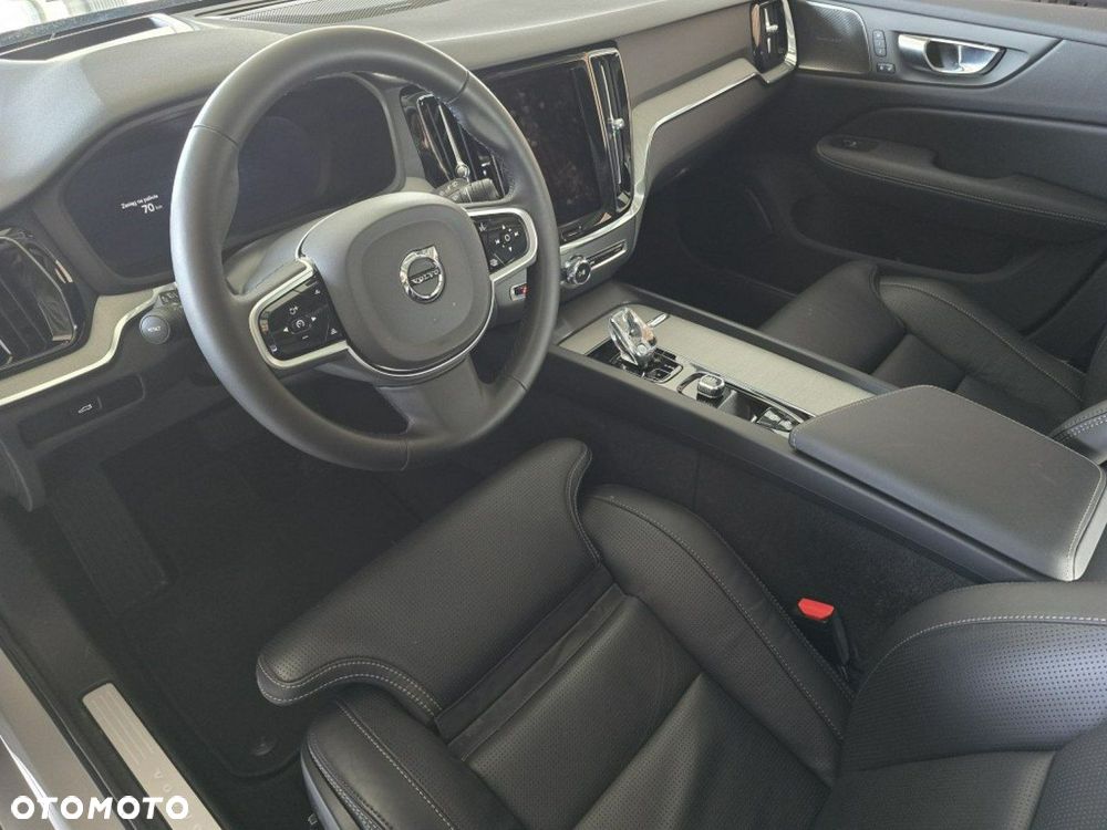 Volvo V60 B4 B DKG Plus Dark - 6