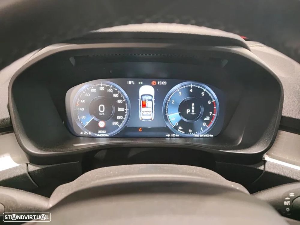 Volvo XC 40 1.5 T2 Plus Dark Auto - 6