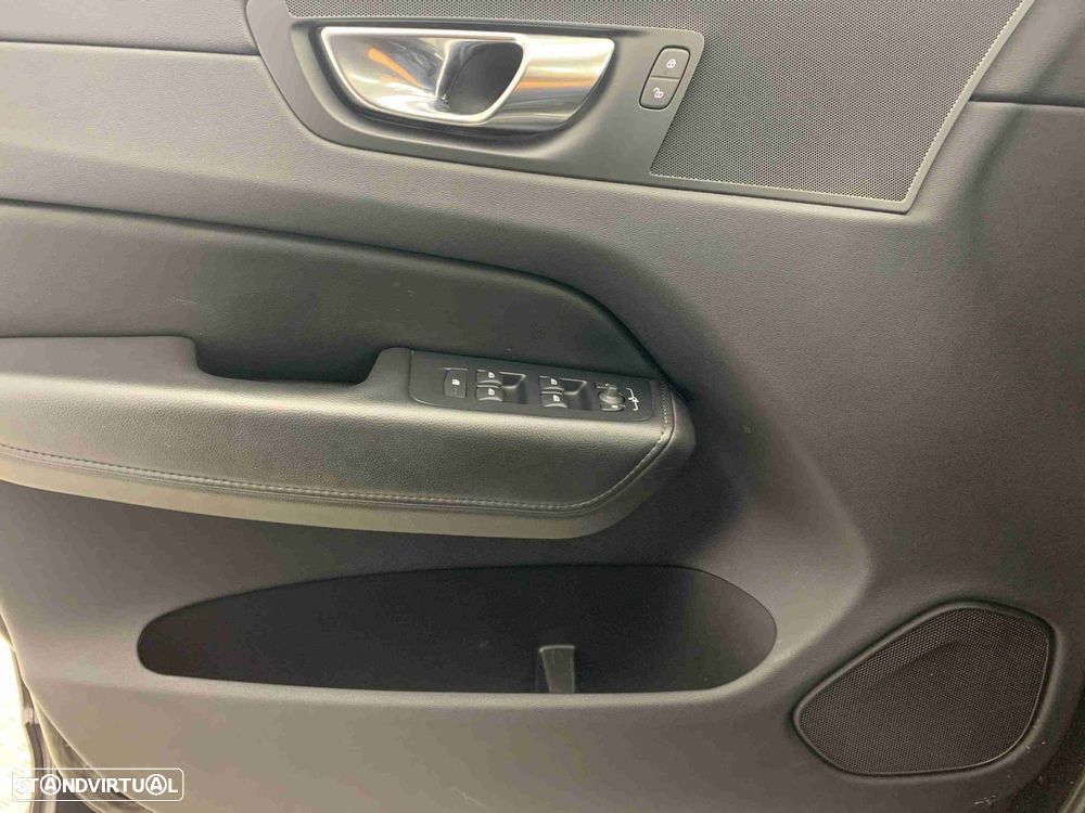 Volvo XC 60 2.0 T6 PHEV Inscription Expression AWD - 11