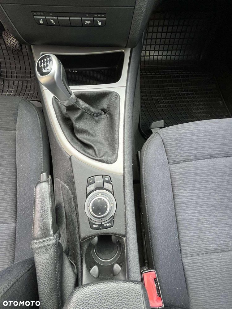 BMW Seria 1 116i - 11