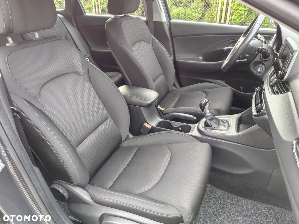 Hyundai i30 1.4 T-GDI Passion Plus - 9