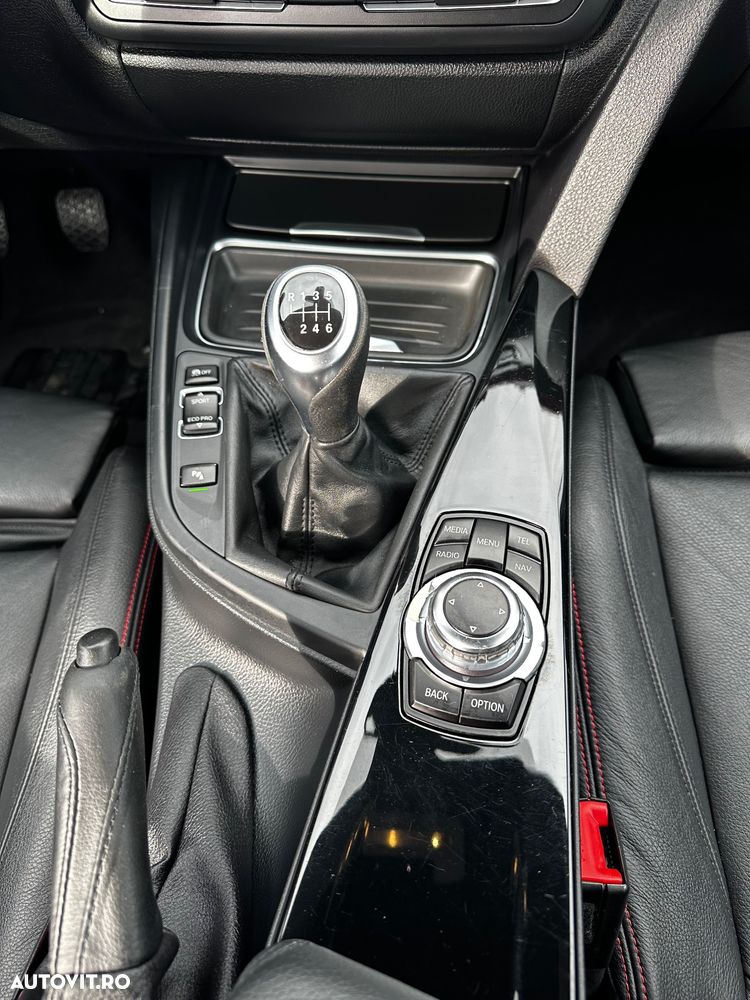 BMW Seria 3 318d Sport Line - 21