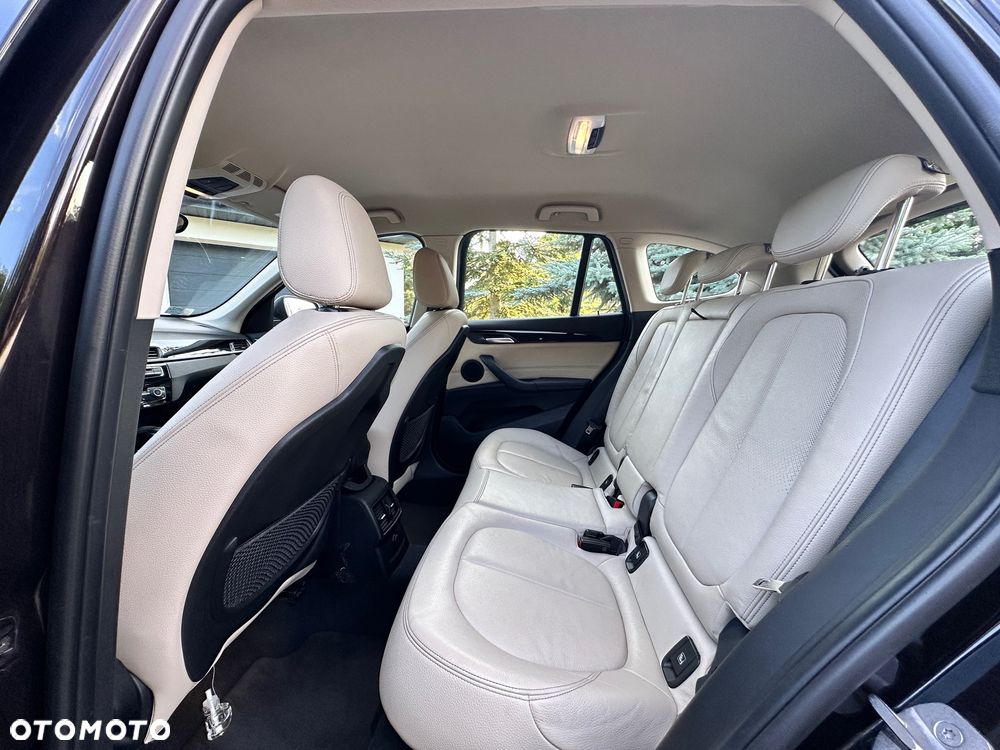 BMW X1 xDrive18d xLine - 29