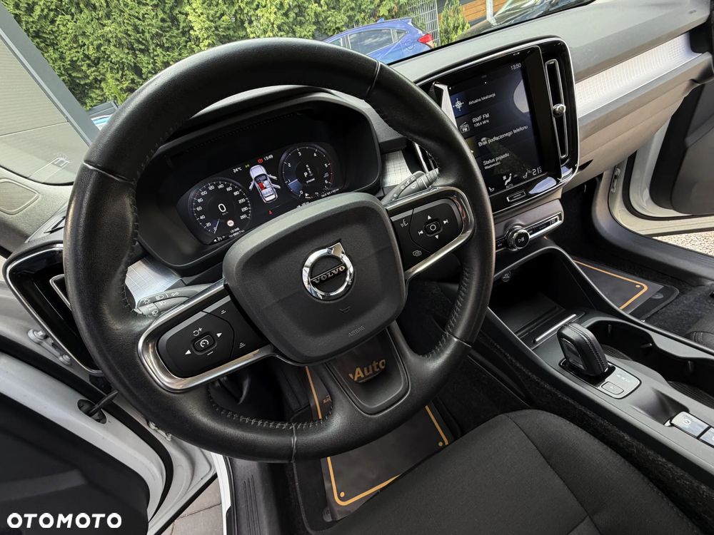 Volvo XC 40 D3 Momentum Pro - 25
