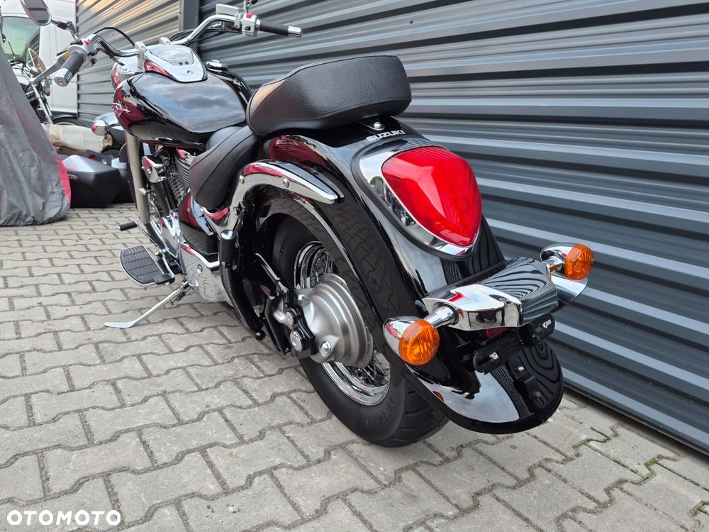 Suzuki Intruder - 28