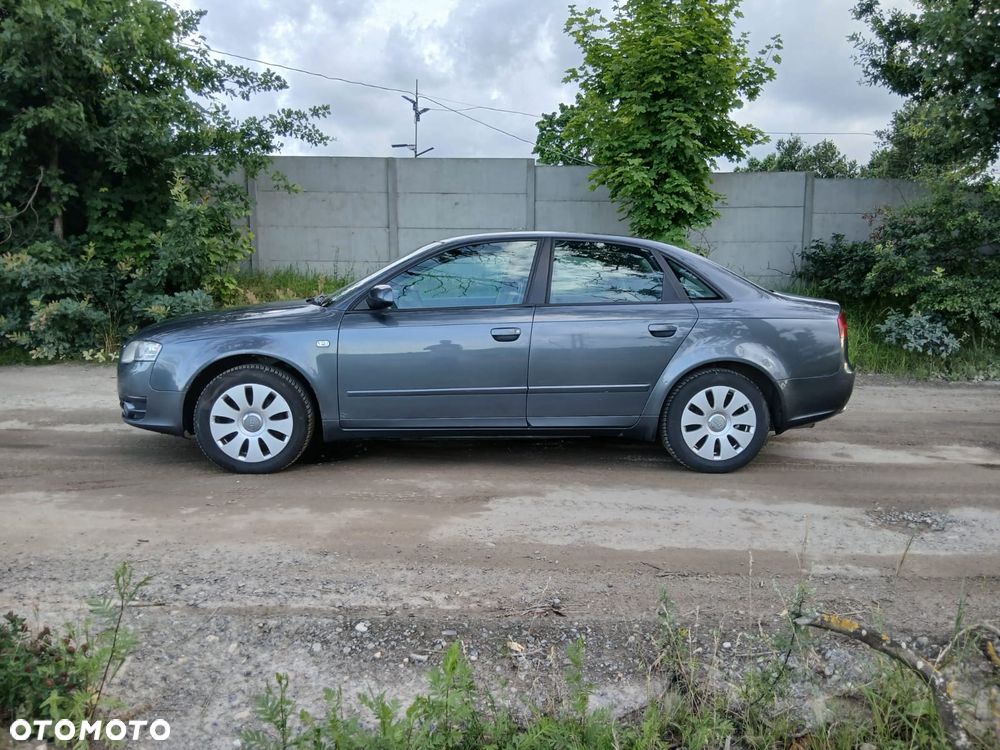 Audi A4 Limousine - 13