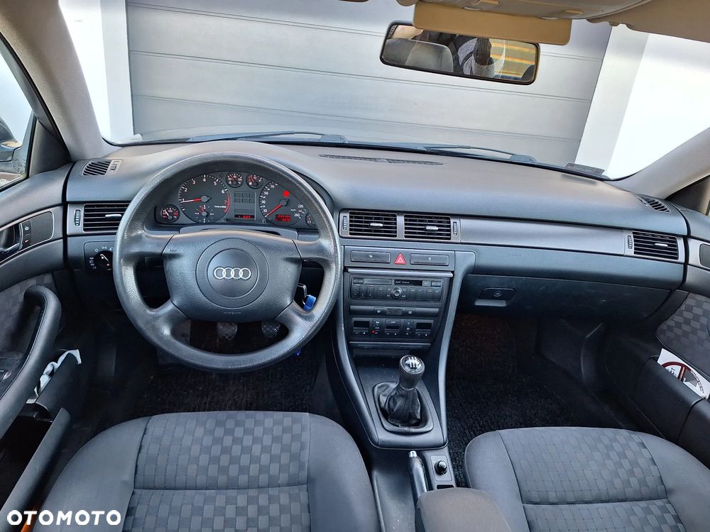 Audi A6 Limousine - 3