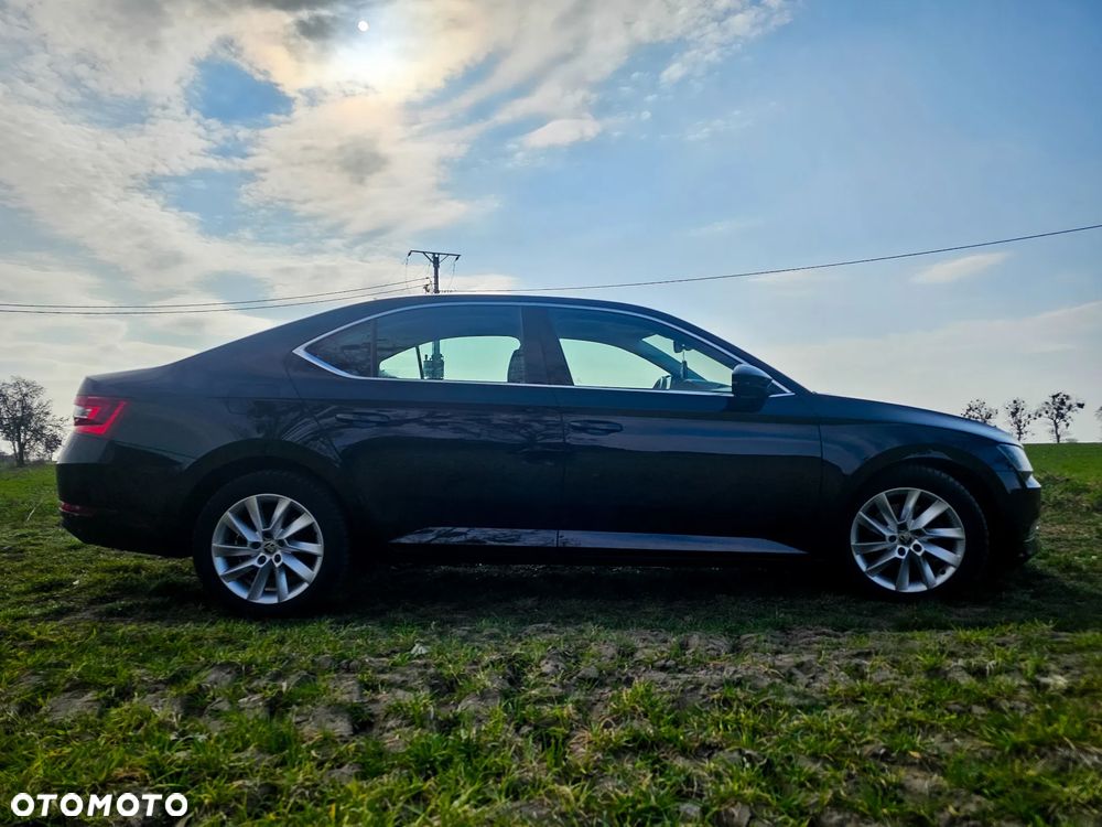 Skoda Superb 2.0 TDI 4x4 Style DSG - 2