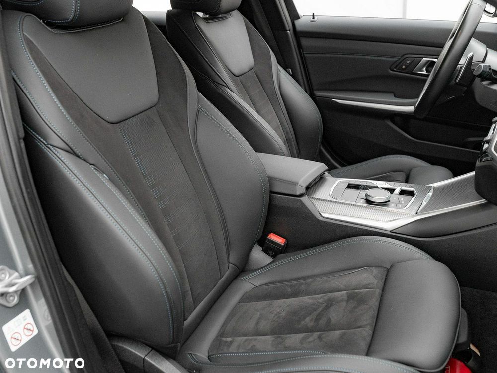 BMW Seria 3 318d M Sport - 31