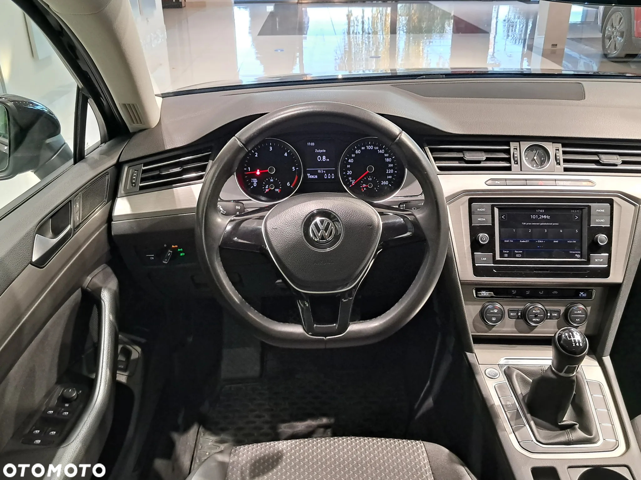 Volkswagen Passat 2.0 TDI BMT Highline - 15