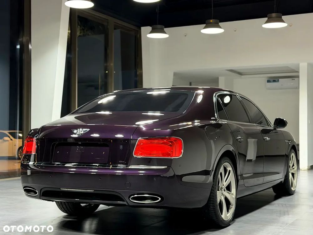 Bentley Flying Spur - 2