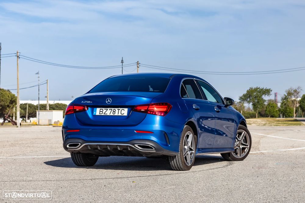 Mercedes-Benz A 250 e 8G-DCT Lim. Special Edition - 4