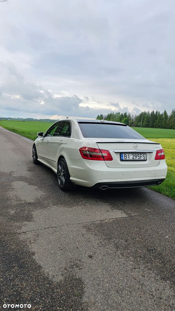 Mercedes-Benz Klasa E 250 CGI BlueEFFICIENCY Avantgarde - 5