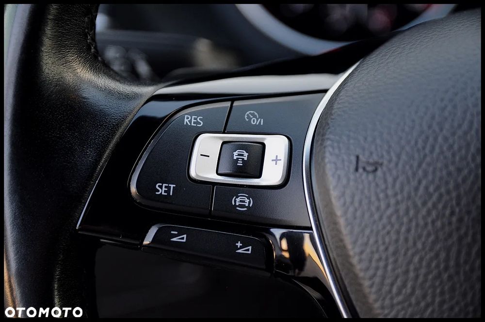 Volkswagen Tiguan 2.0 TDI SCR DSG R-Line - 35