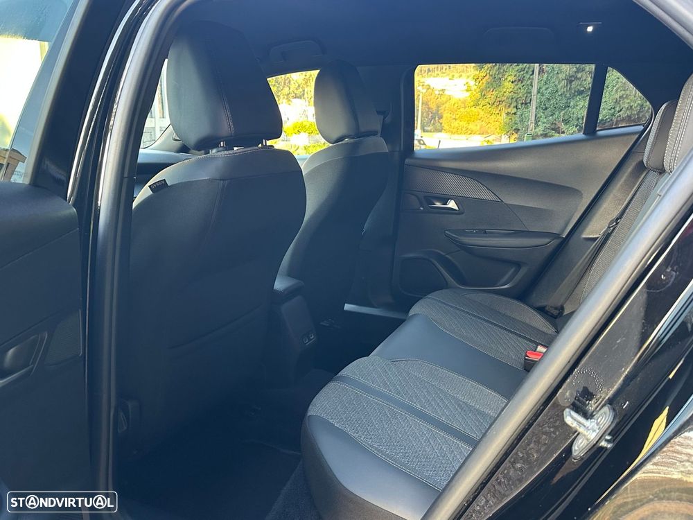 Peugeot 2008 1.2 PureTech Allure Pack - 16