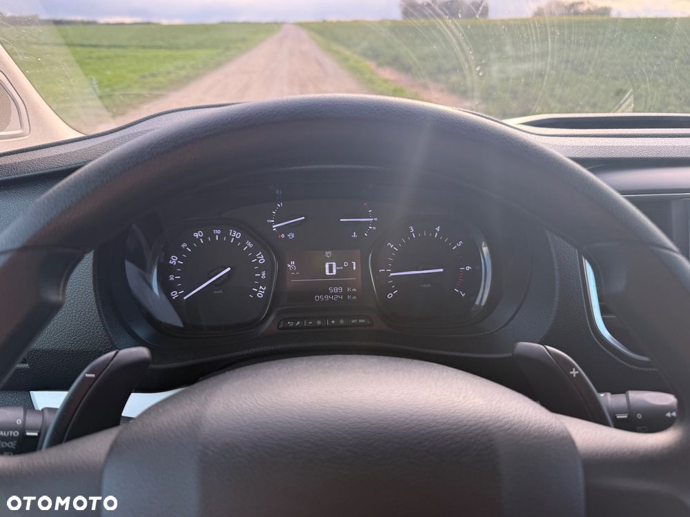 Peugeot Traveller 2.0 BlueHDi Long Active - 21