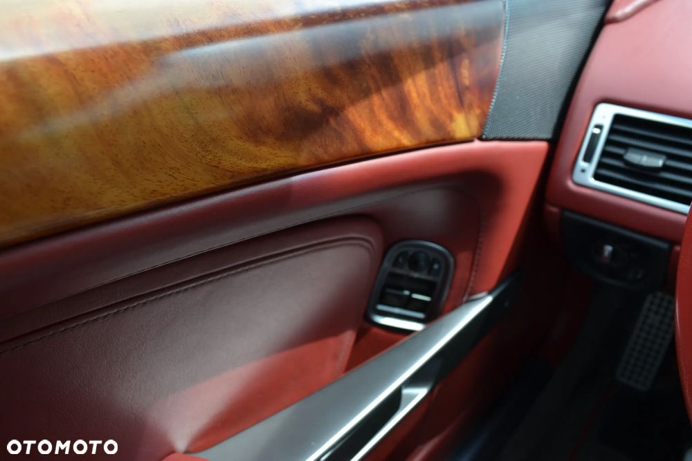 Aston Martin DB9 Touchtronic - 21