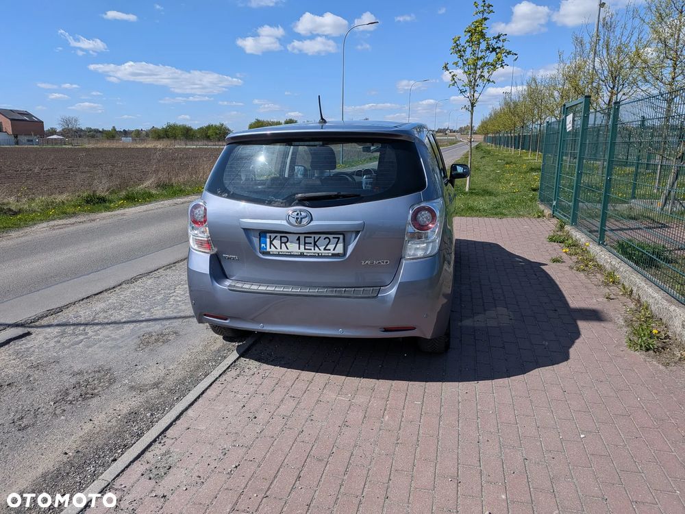 Toyota Verso 1.8 Executive - 17