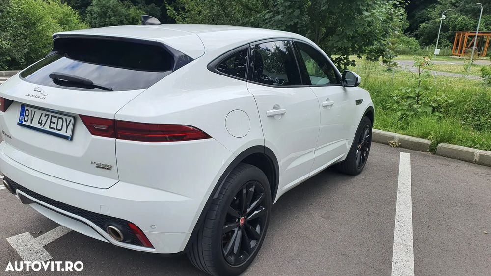 Jaguar E-Pace P250 AWD R-Dynamic S - 24
