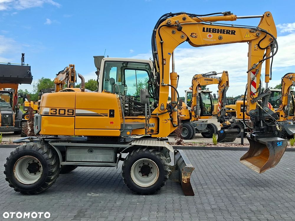 Liebherr A309 ROTOTILT - 5