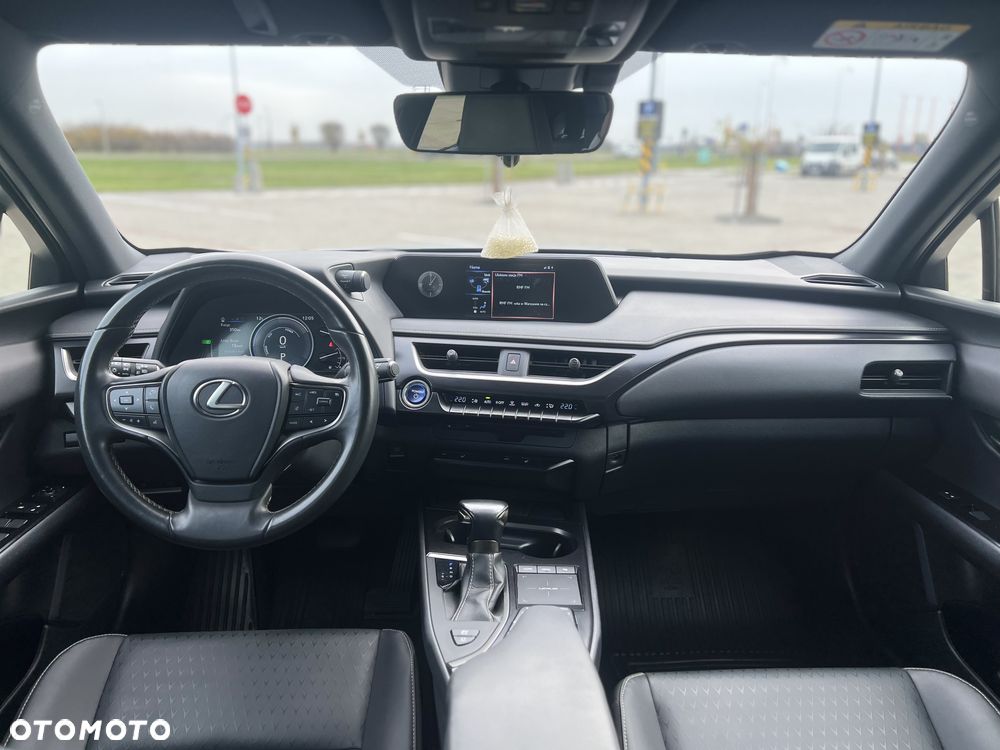 Lexus UX 250h GPF F Impression 2WD - 17
