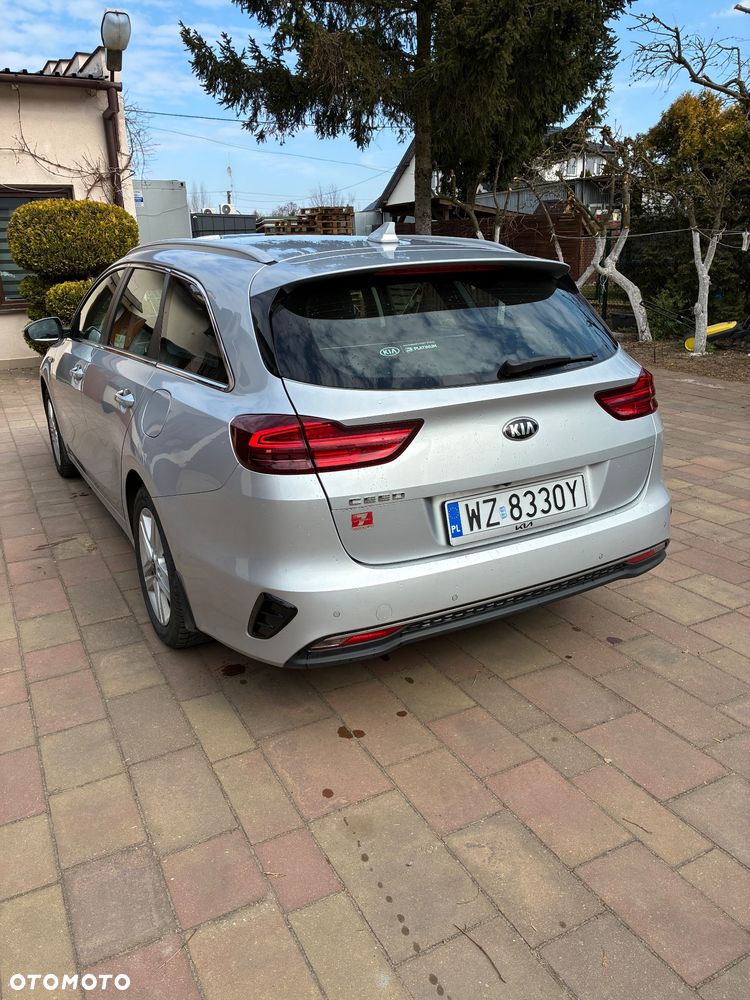 Kia Ceed - 4