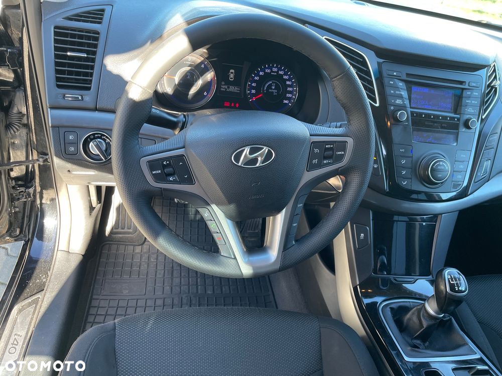 Hyundai i40 1.7 CRDi Comfort + - 17