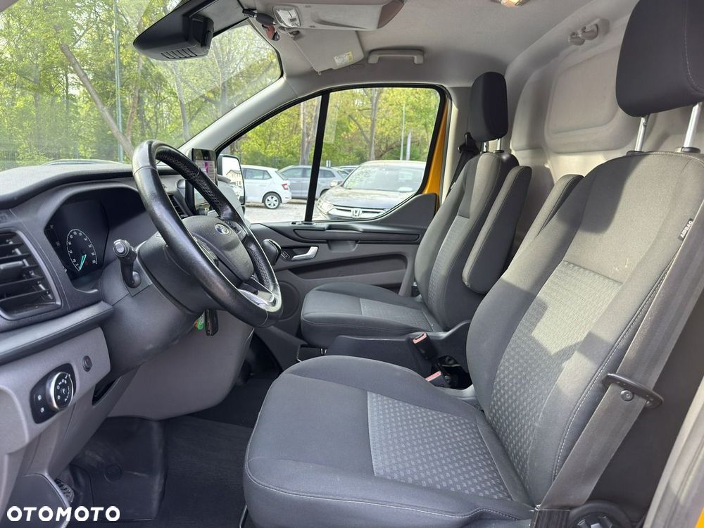 Ford Transit Custom - 11